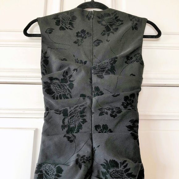 *NWT*Black Sheath Dress with Floral Velvet Detailing - Made in Canada - Size XXS - Picture 4 of 14
